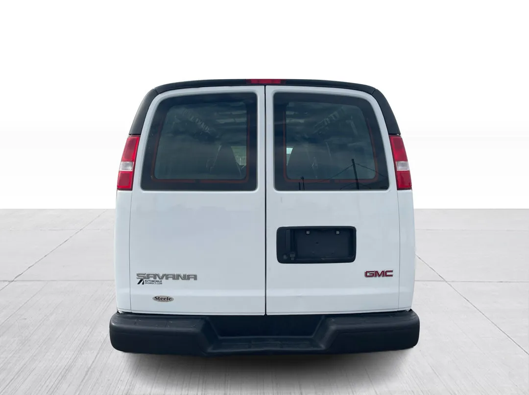 2021 GMC Savana Cargo Van, photo 10