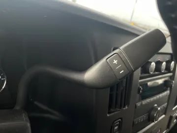 2021 GMC Savana Cargo Van - image 21