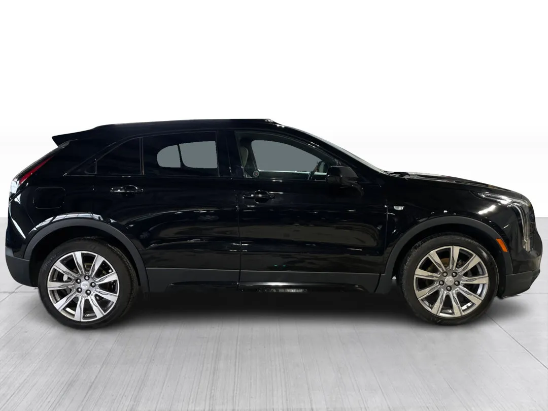 2019 Cadillac XT4 — photo 2