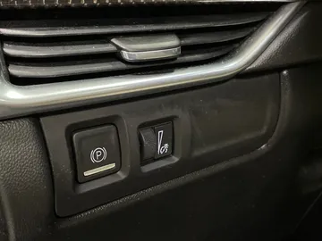2020 Cadillac XT4 - image 30