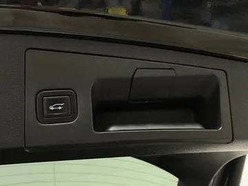 2020 Cadillac XT4 - image 34