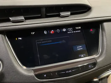 2018 Cadillac XT5 - image 26