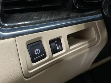 2018 Cadillac XT5 - image 31