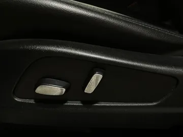 2020 Cadillac XT5 - image 18