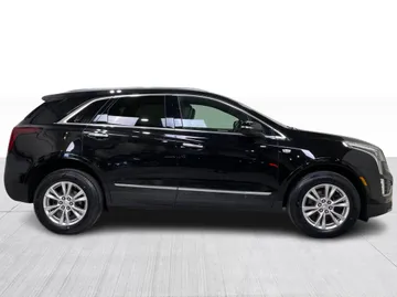 2020 Cadillac XT5 - image 2