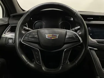 2020 Cadillac XT5 - image 24