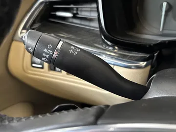 2018 Cadillac XT5 - image 18