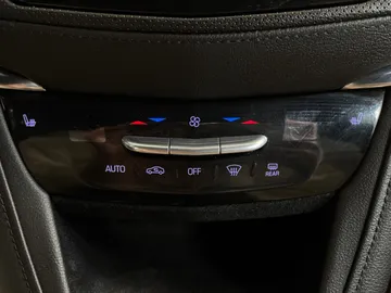 2018 Cadillac XT5 - image 22