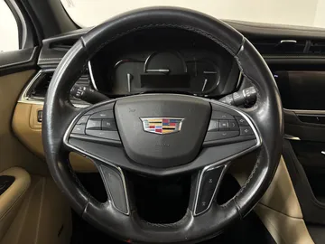 2018 Cadillac XT5 - image 17