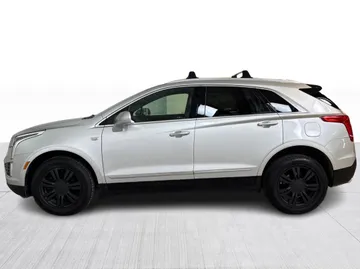 2018 Cadillac XT5 - image 10