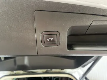 2019 Cadillac XT5 - image 23