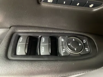 2019 Cadillac XT5 - image 28
