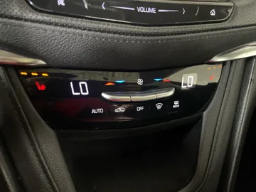 2019 Cadillac XT5 - image 25