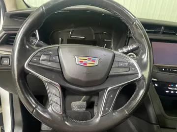 2019 Cadillac XT5 - image 18