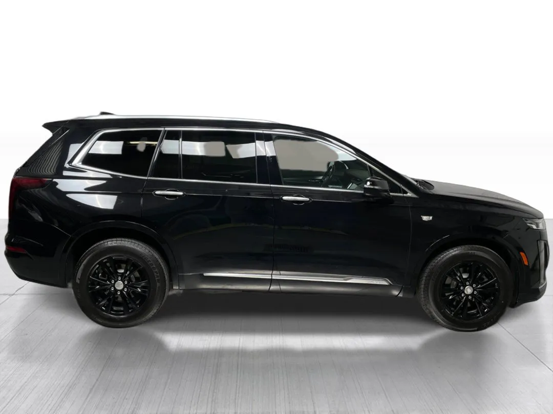 2021 Cadillac XT6 — photo 2