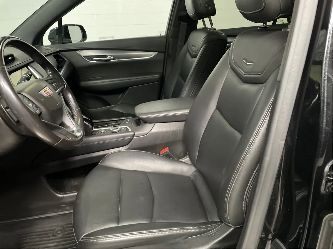2021 Cadillac XT6 — photo 3