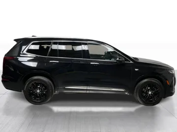 2021 Cadillac XT6 - image 2