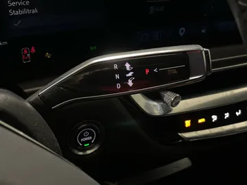 2024 Cadillac LYRIQ - image 29