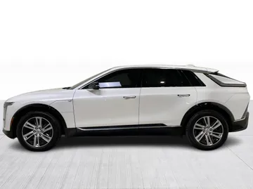 2024 Cadillac LYRIQ - image 11