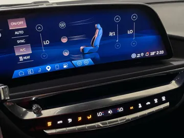 2024 Cadillac LYRIQ - image 22