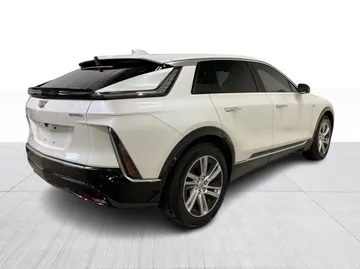2024 Cadillac LYRIQ - image 15
