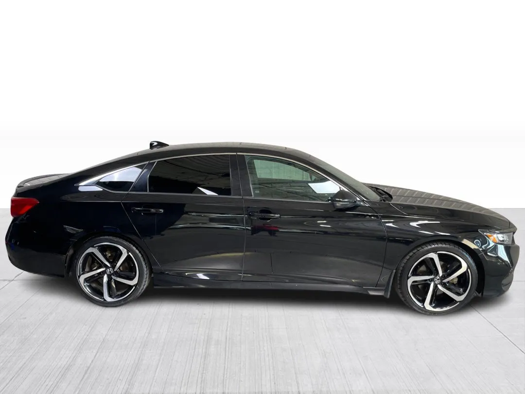 2018 Honda Accord — photo 2