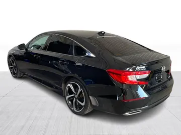 2018 Honda Accord - image 11