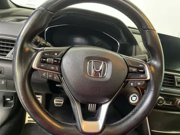 2018 Honda Accord - image 18