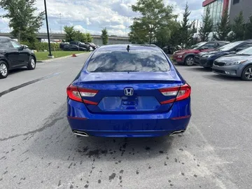 2021 Honda Accord - image 6