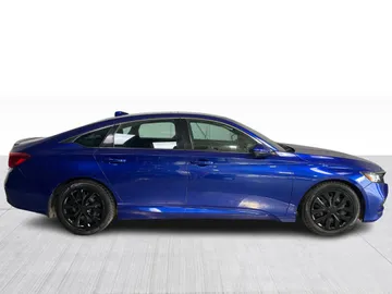 2018 Honda Accord - image 2