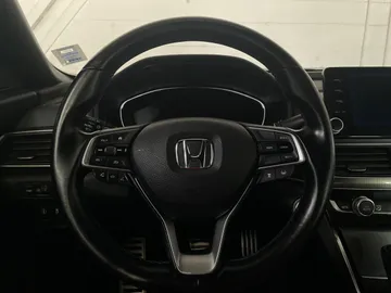 2018 Honda Accord - image 18
