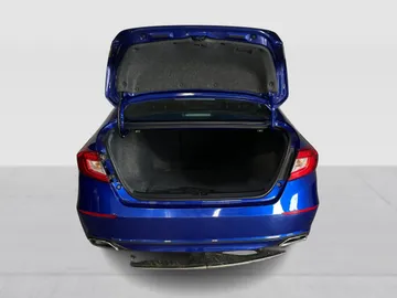 2018 Honda Accord - image 13