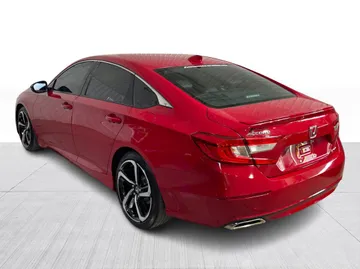 2018 Honda Accord - image 11