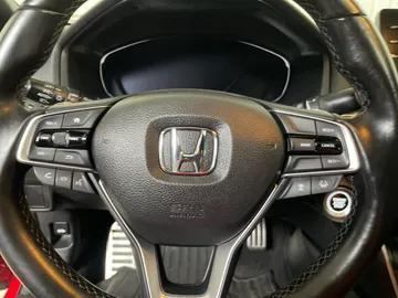 2018 Honda Accord - image 18