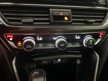 2018 Honda Accord - image 21