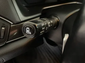 2018 Honda Accord - image 19