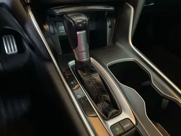 2018 Honda Accord - image 26