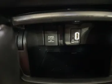 2018 Honda Accord - image 25