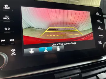 2018 Honda Accord - image 20