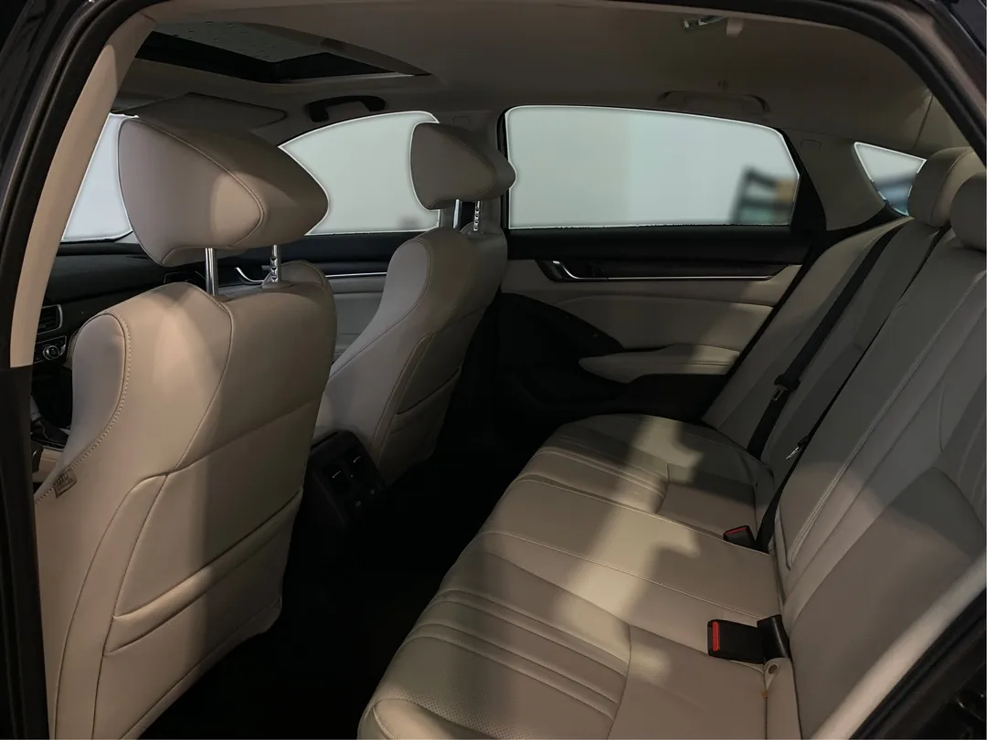 2018 Honda Accord Touring, photo 10