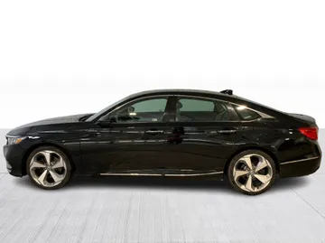 2018 Honda Accord - image 11