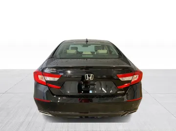 2018 Honda Accord - image 13