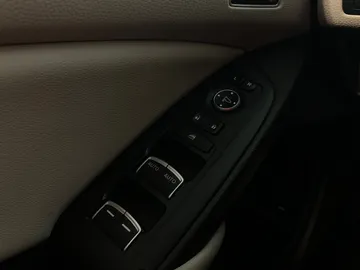 2018 Honda Accord - image 29