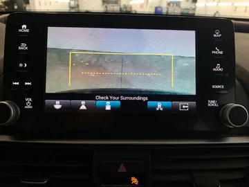 2018 Honda Accord - image 25