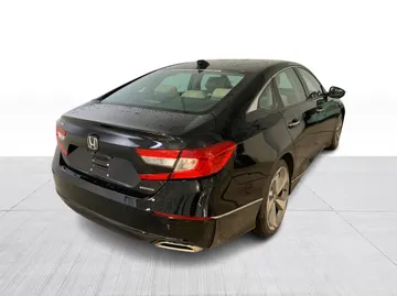 2018 Honda Accord - image 15