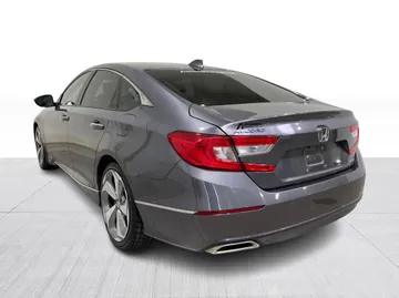 2019 Honda Accord - image 7