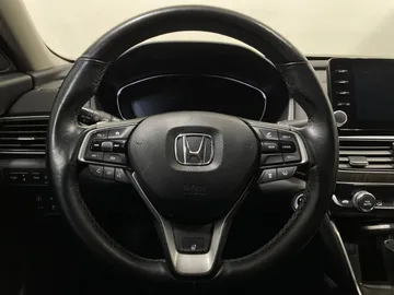 2019 Honda Accord - image 16