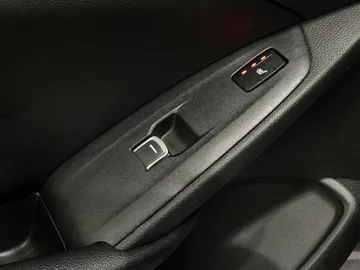 2019 Honda Accord - image 28