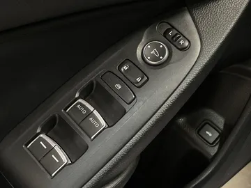 2019 Honda Accord - image 26
