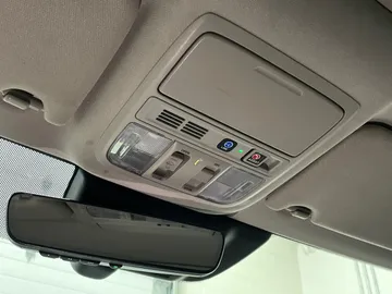 2019 Honda Accord - image 14